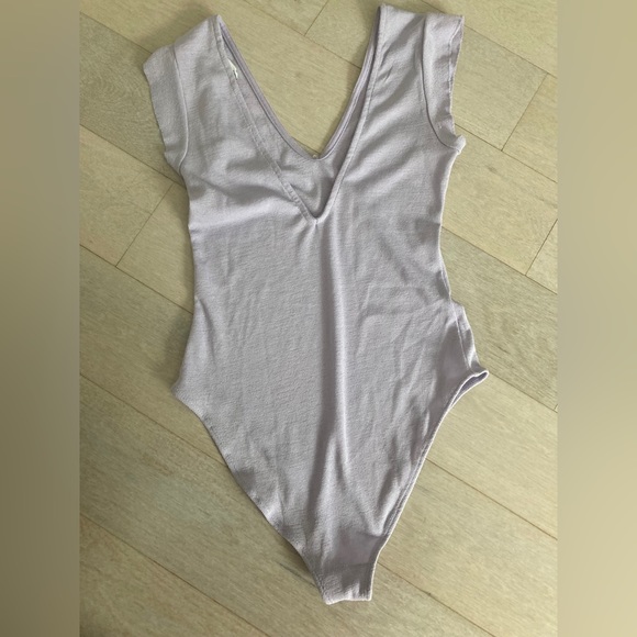 Lilac bodysuit - Picture 3 of 6